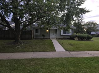200 Briarwood Ct, Matteson, IL 60443