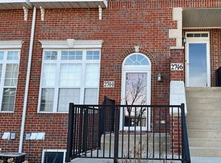 2744 Riverside Dr #17, Trenton, MI 48183