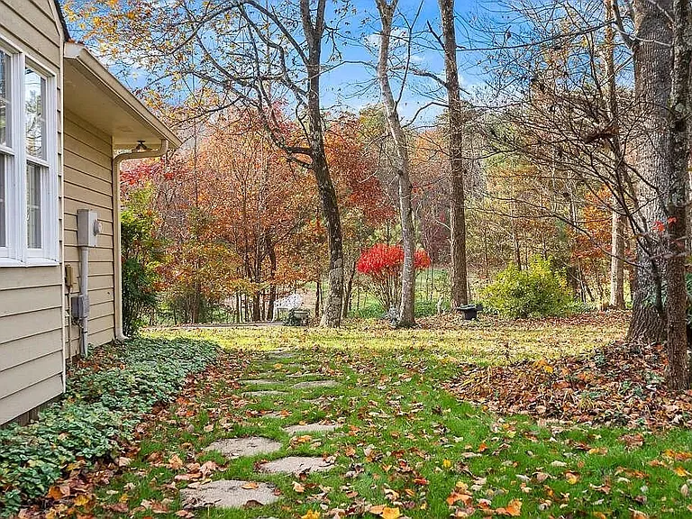 152 Birdie Ct NW — Photo 9