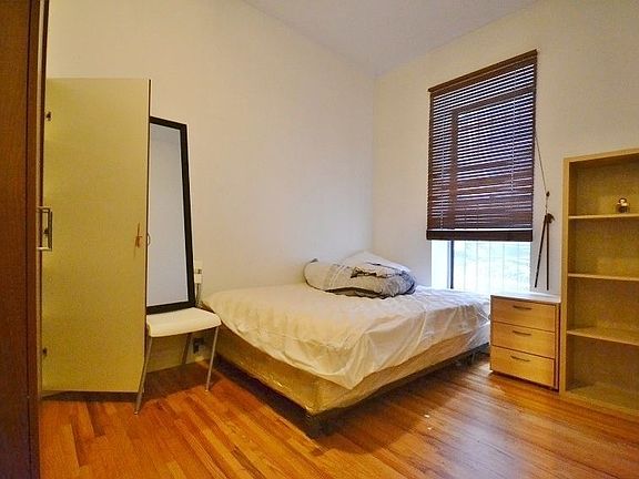 3rd image of 157 W 106th St #3