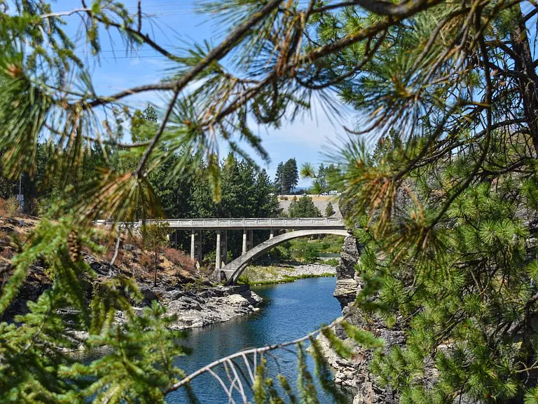 The Overlook at Falls Park — Photo 36