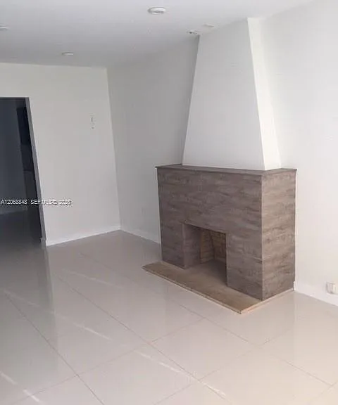 7820 Carlyle Ave — Photo 3