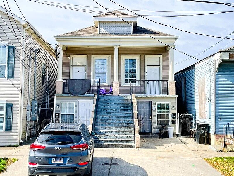1st image of 2610B Bienville St #2610B