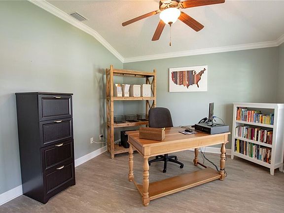 4th image of 32648 Sunny Parke Dr
