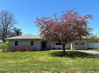 807 10th St, Perry, IA 50220