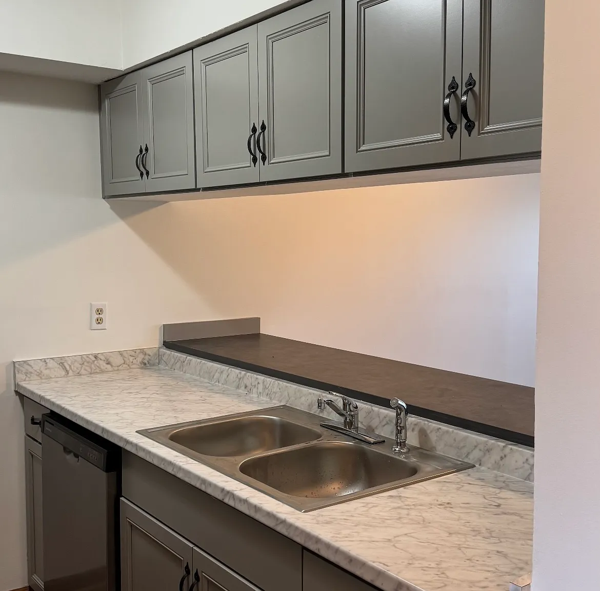 2 bed, 1.5 bath, 1440 sqft, $1,600 — Photo 4