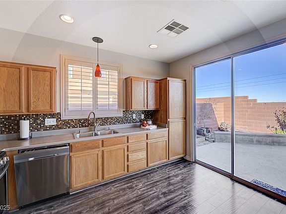 3rd image of 608 Breezy Sage Ct