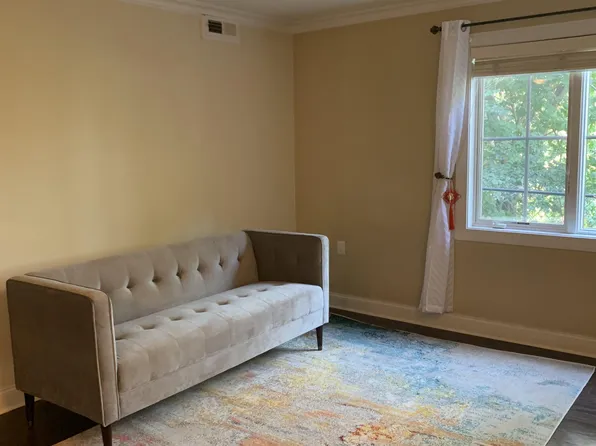 200 Laird Avenue 106 image 3 of 8