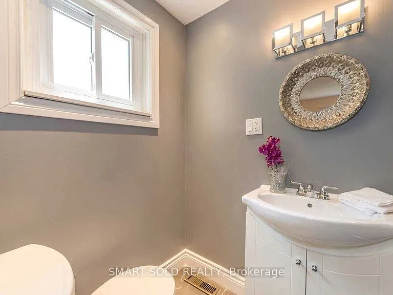 1116 Pomona Ct #MAIN — Photo 10