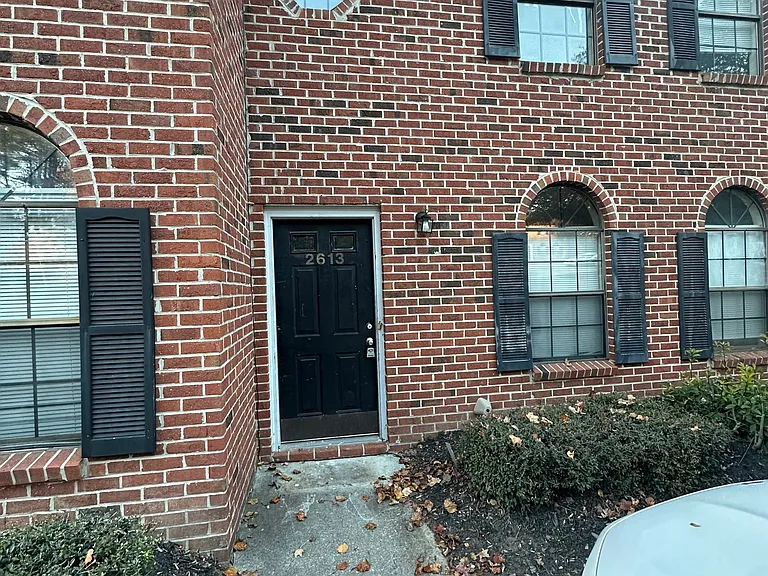 2617 Parkside Way — Photo 1