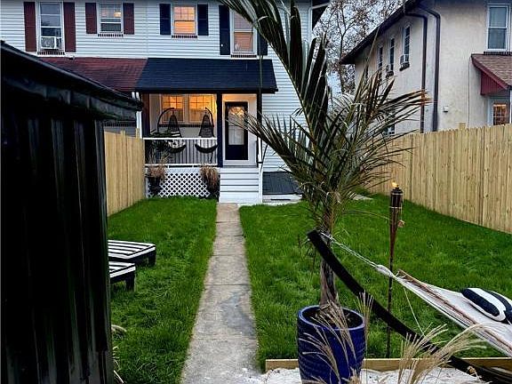 3rd image of 203 W Brookdale St