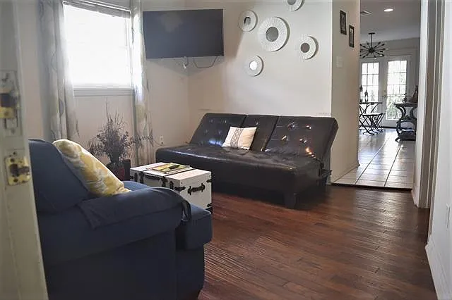 931 Kerlerec St #B — Photo 2