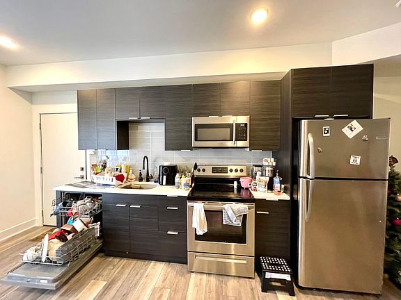 3rd image of 1620 Cecil B Moore Ave #201F