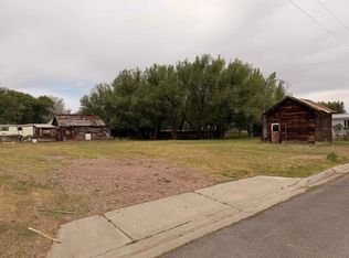 404 Pine St, Mountain View, WY 82939