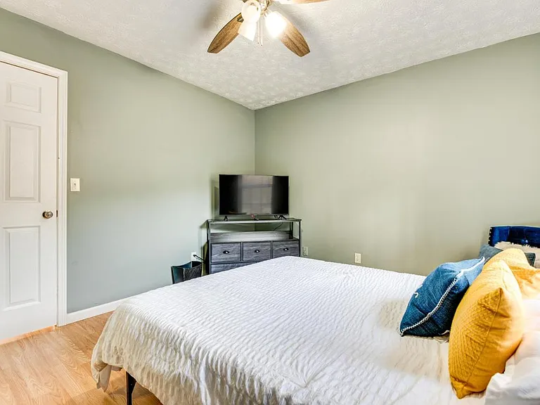1739 Nutmeg St #1739 — Photo 16