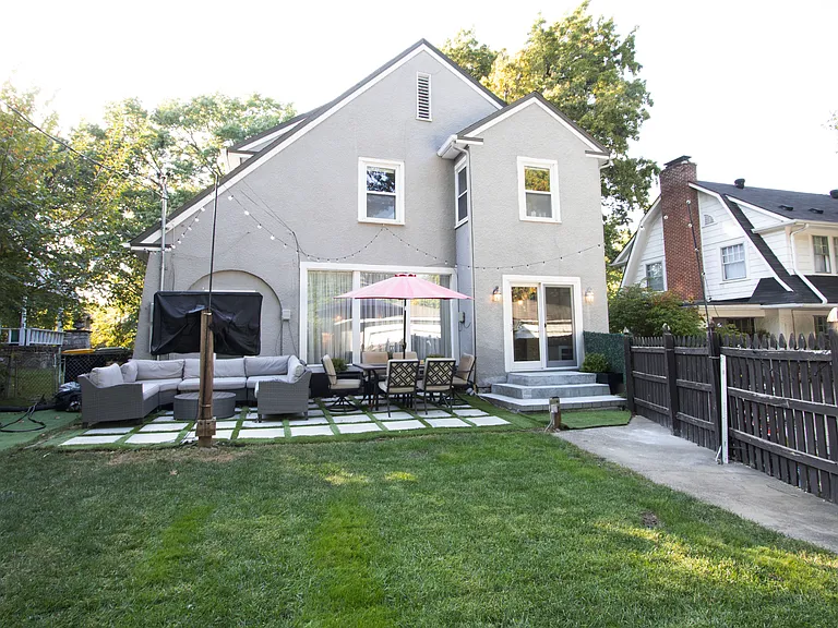 5917 Oak St — Photo 19