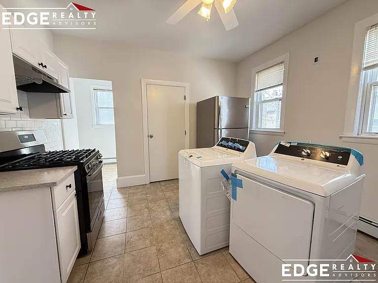49 Gardena St #2A — Photo 2
