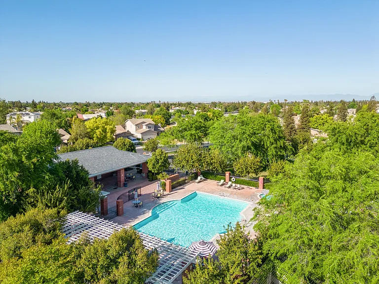 12112 Grecian Laurel Dr — Photo 25