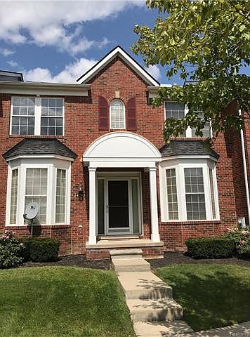 1st image of 41702 Brownstone Dr #1