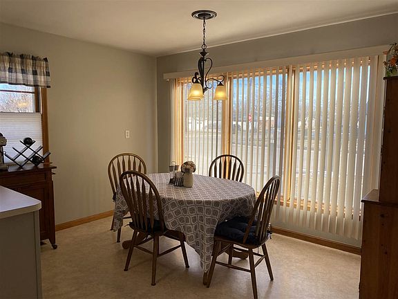 5th image of 3320 F Ave
