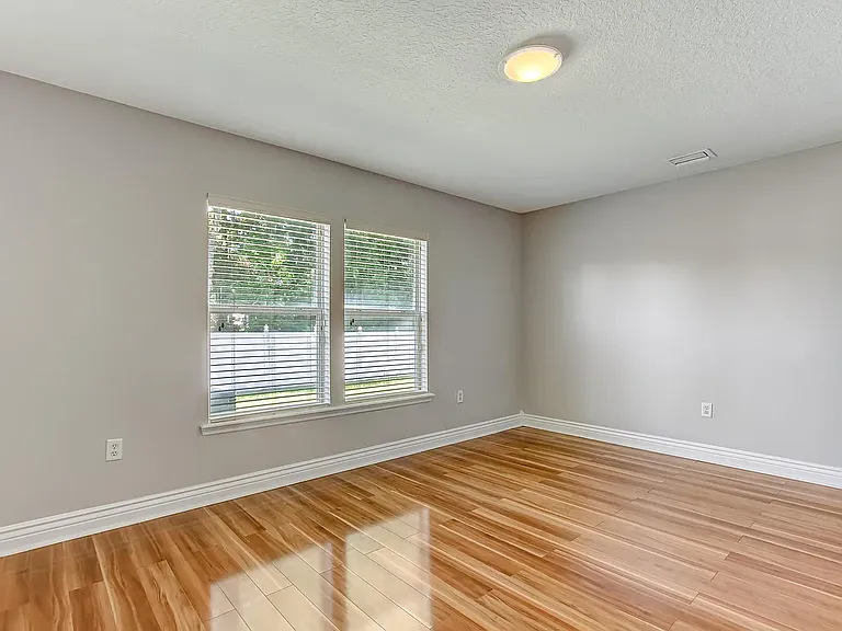 1412 Dunns Lake Dr — Photo 8