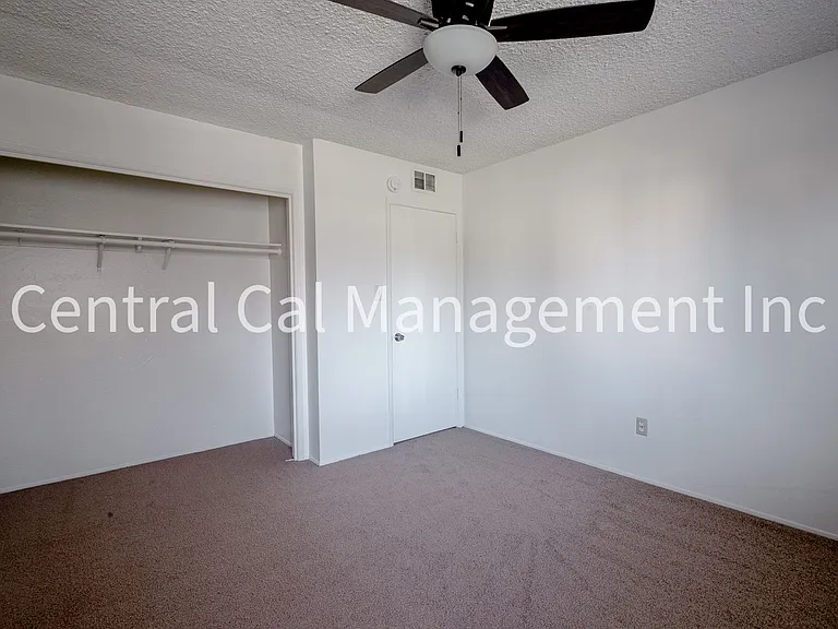6208 Stine Rd — Photo 14