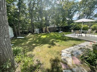 49 King St, Hampton Bays, NY 11946