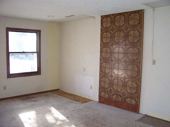 5th image of 1817 H St