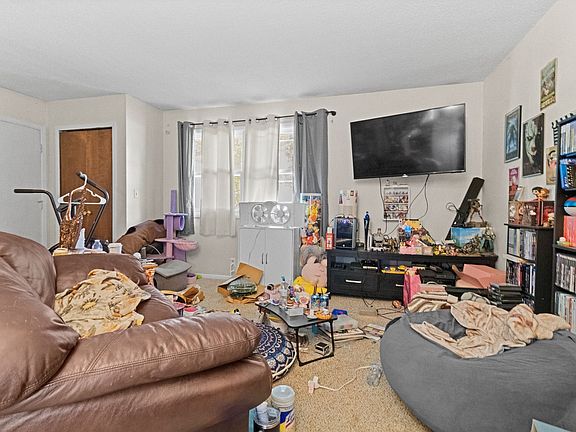 4th image of 5308-5310 S Hemlock Rd