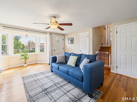 5th image of 22 Garden Gate Road