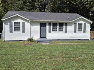 305 Barkwood Dr, Clarksville, TN 37040