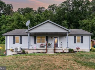 557 E Mountain Rd, Hegins, PA 17938