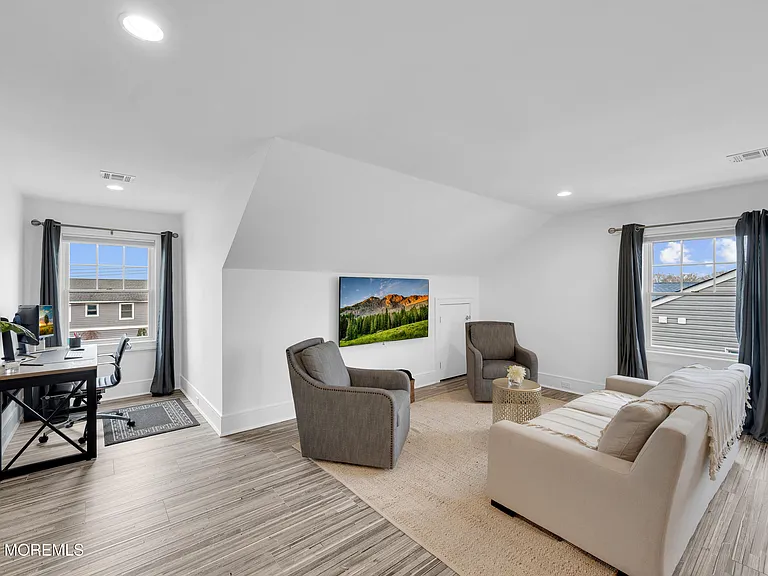 18 Culebra Ave — Photo 32