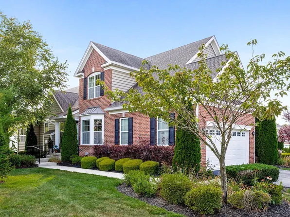 110 Sarazen Dr, Moorestown, NJ 08057