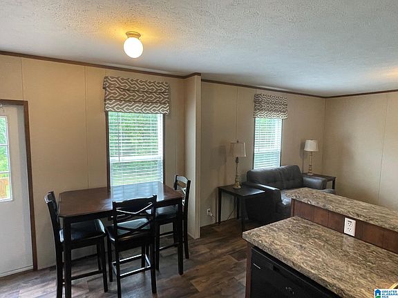4th image of 51 Oak Forest Ln