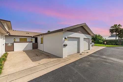 255 Paradise Blvd #11 Photo 1