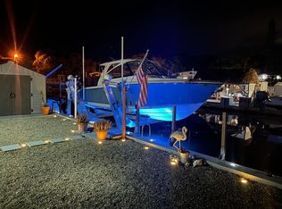 240 Taylor Dr, Key Largo, FL 33037