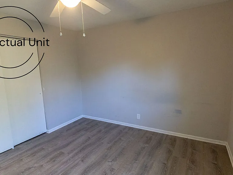 7220 N Moberly Dr — Photo 18