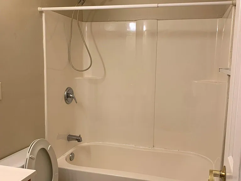 1100 Oneil Blvd #5 — Photo 11