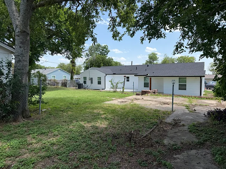 6812 Lakeside Dr — Photo 20