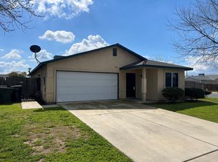 1401 E Colleen Ct, Tulare, CA 93274