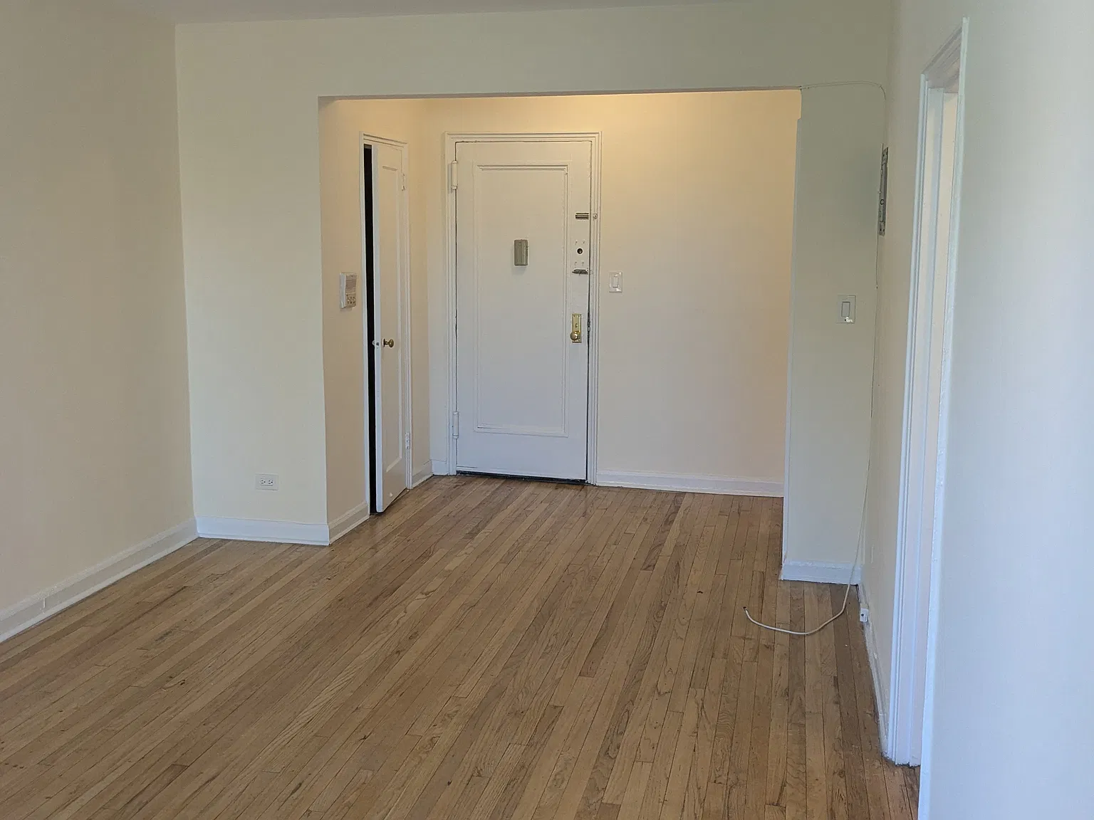 41-90 Frame Place — Photo 4