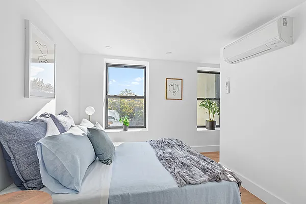 Rented by SERHANT. | media 4