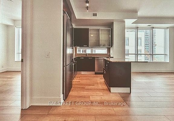 2nd image of 21 Balmuto St #2401