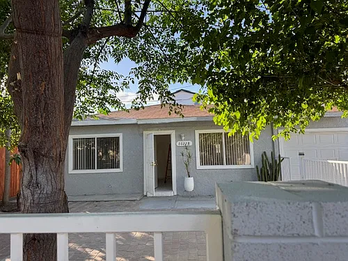10228 Bradley Ave Photo 1