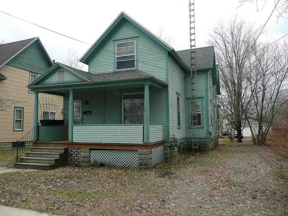 1st image of 637 N Lake Dr