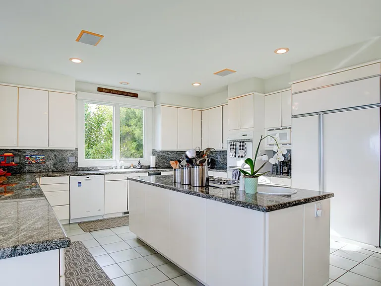 95 Via Los Altos — Photo 12