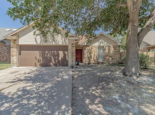 3418 Swan Ct, Arlington, TX 76015