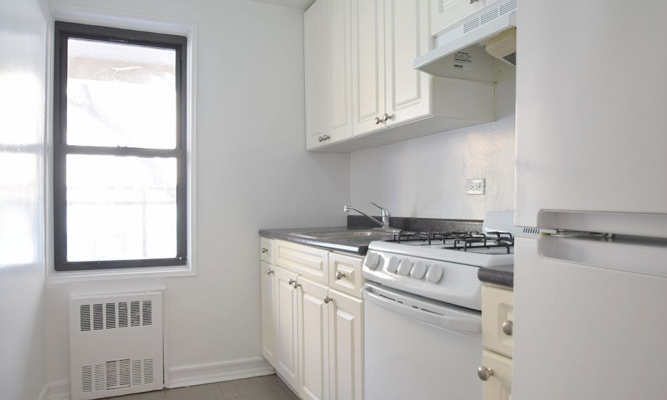 Fordham Terrace - Kitchen - WAC-02E