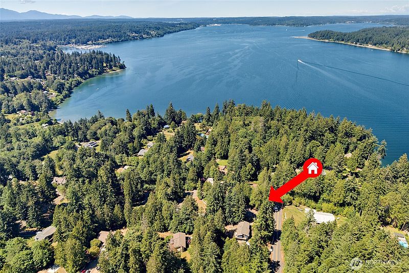 2nd image of 8210 University Point Circle NE